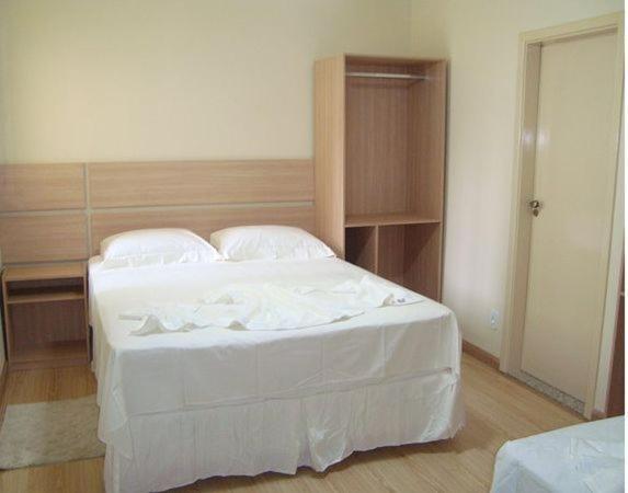 Hotel Perez Pouso Alegre Oda fotoğraf