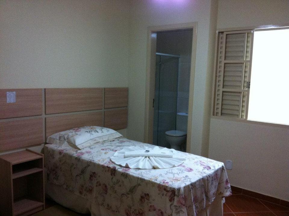 Hotel Perez Pouso Alegre Dış mekan fotoğraf
